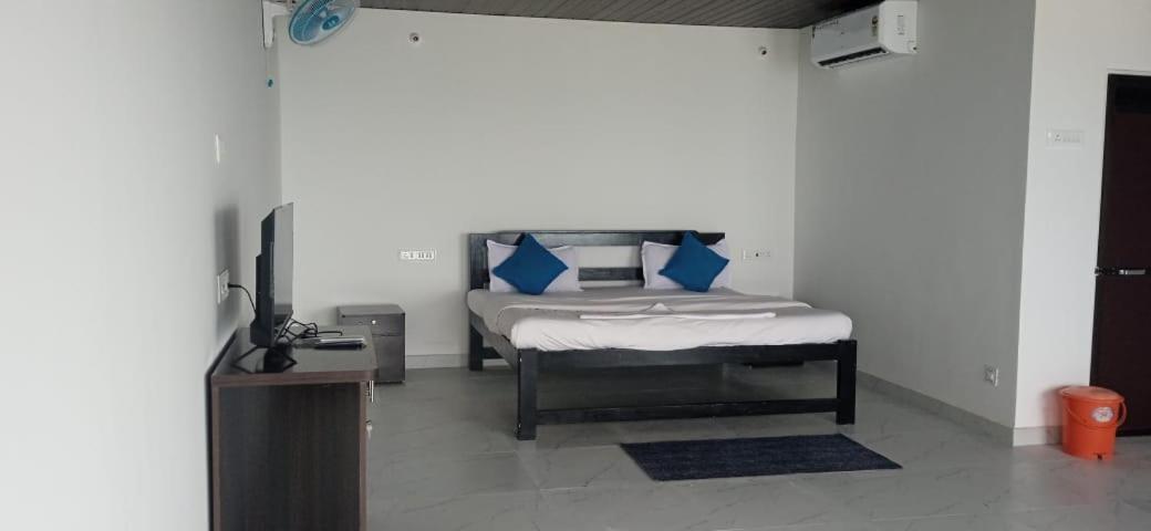 White Seasons Resort And Spa Devbag Chaoka Exteriör bild